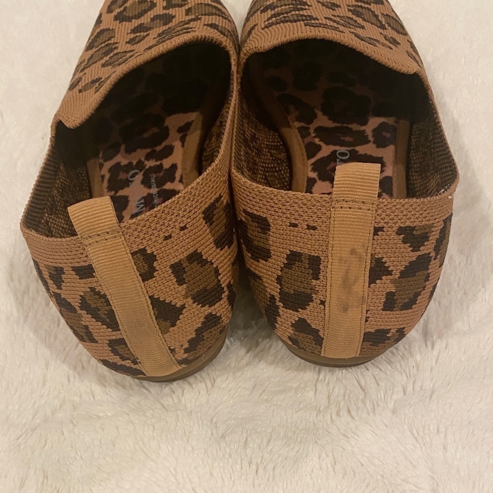 Vince Camuto Fabeau Slip On Fabric Loafers Animal Print Washable Stain On Heel 9 - Picture 5 of 8